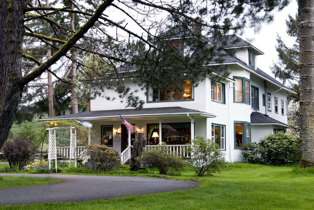 Miller Tree Inn Forks Exteriör bild