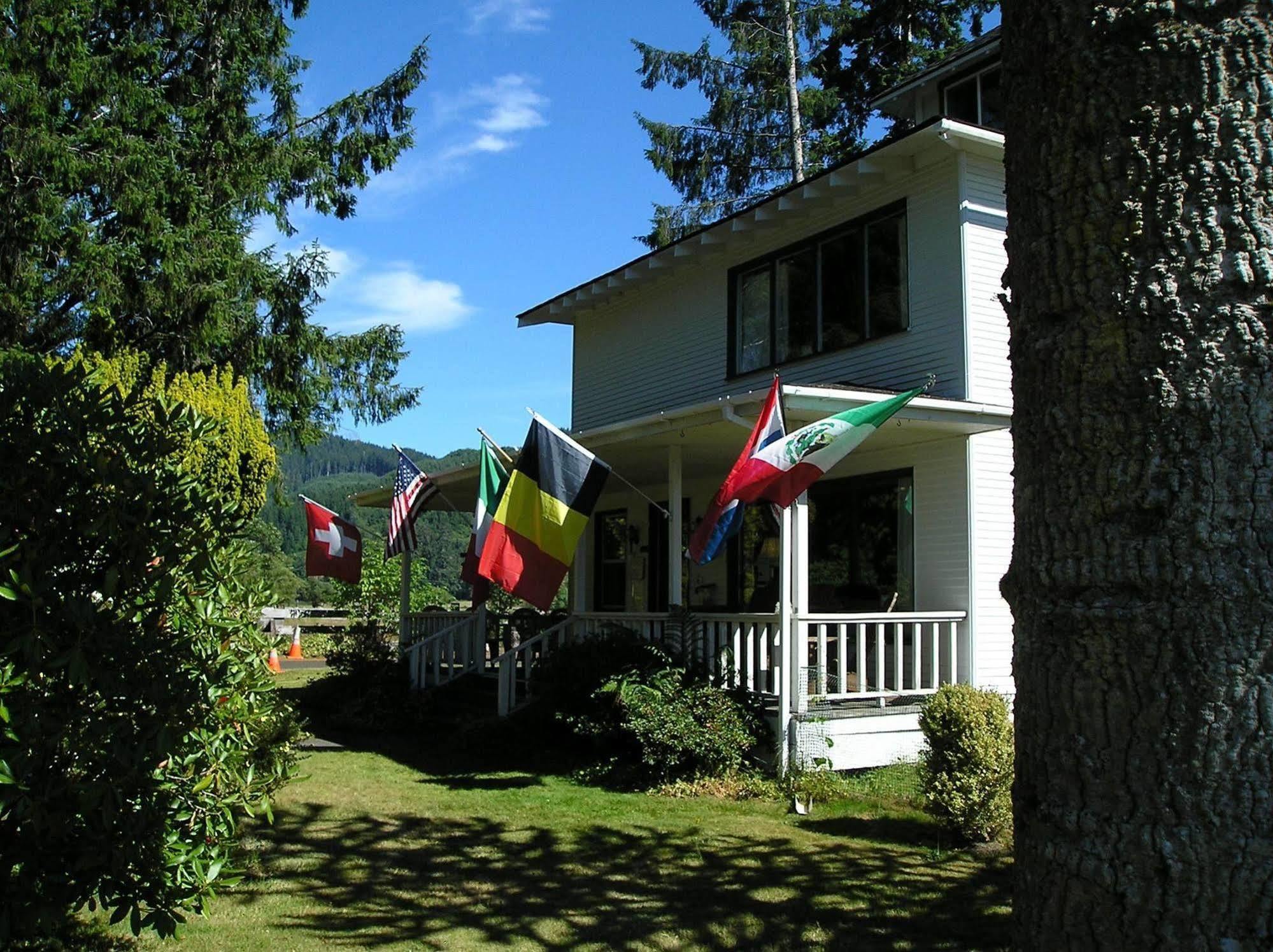 Miller Tree Inn Forks Exteriör bild